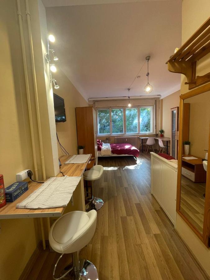 In The Heart Apartment